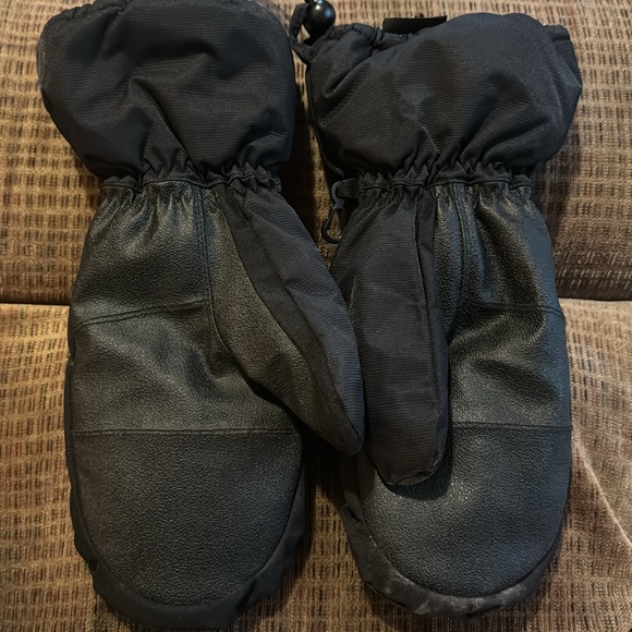 Castle gloves - Picture 4 of 6